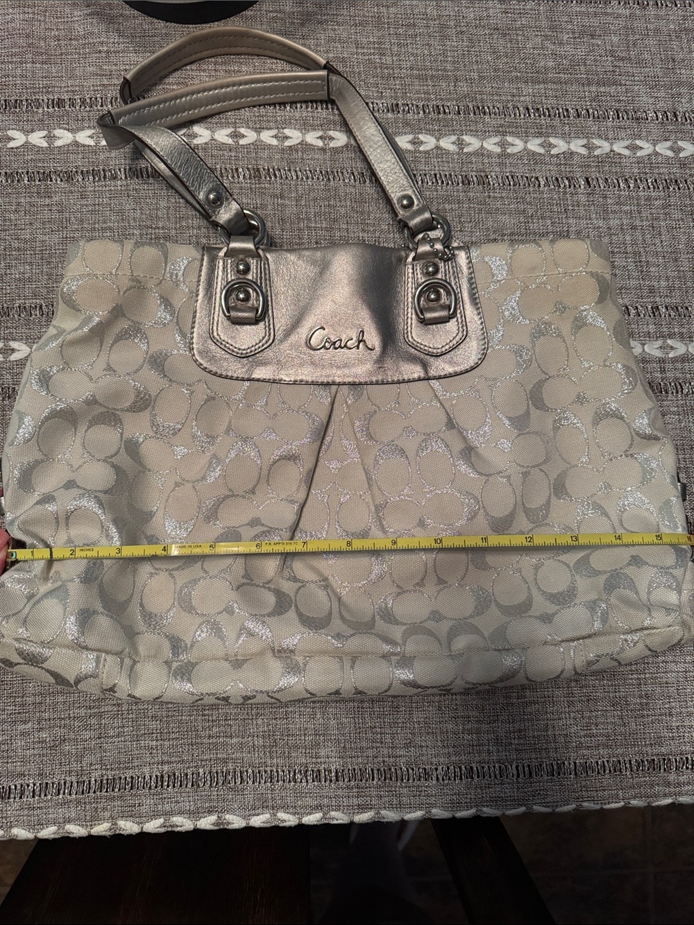 Large Coach Bag. - Picture 8 of 9